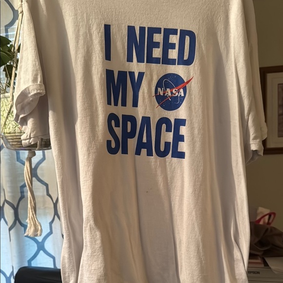 ‼️5/25 NASA White Graphic T-Shirt - Picture 4 of 4